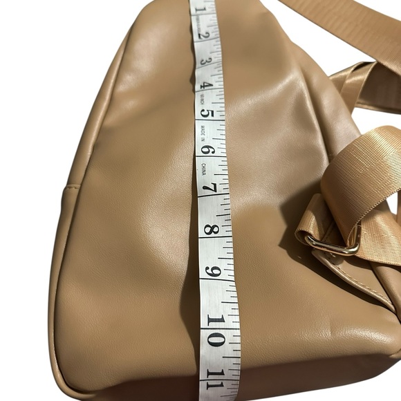 Urban Expressions Women\'s Woven Sling Tan and gold hardware NWOT main image 10